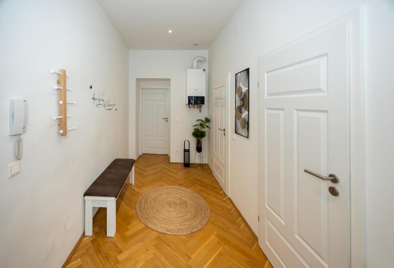 Delightful 1 Bedroom Near Schoenbrunn And Westbahnhof With Big Porch Wien Exteriör bild